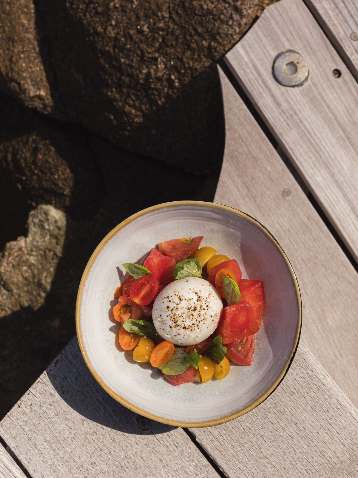 Assiette sur le ponton